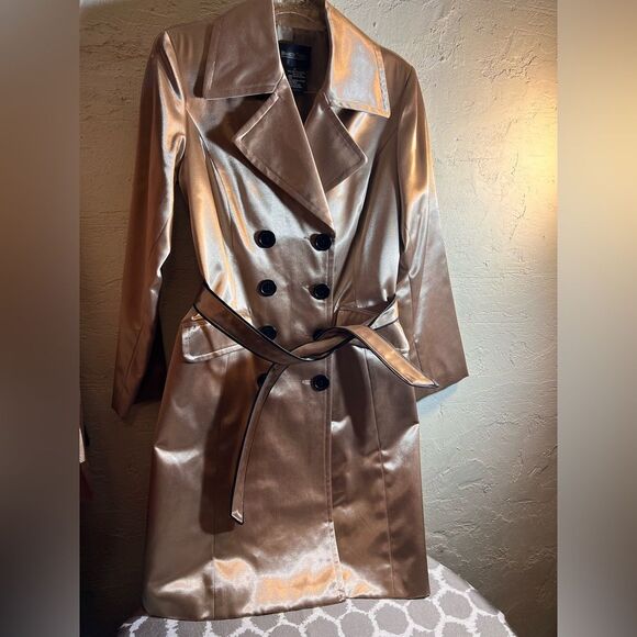 Brandon Thomas NWOT Taupe Gold Trench Coat w black leather trim pockets dressy M